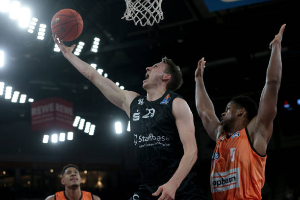 敏锐的盘带 敏锐的盘带