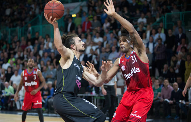 了更多接球 了更多接球