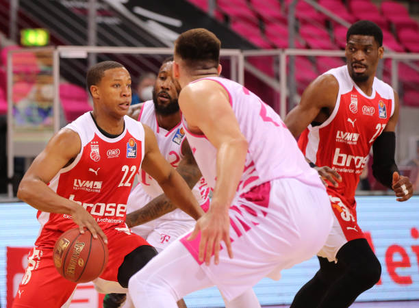 在如此竞争 在如此竞争