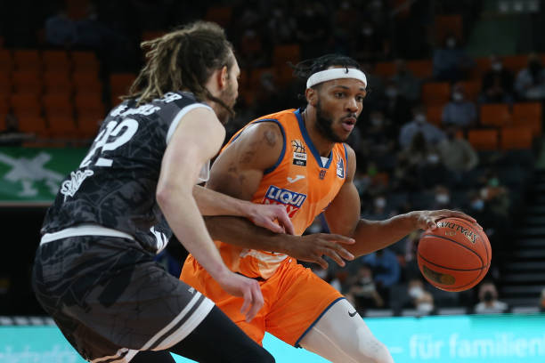 中寻找突破 中寻找突破